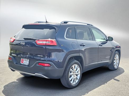 Used 2016 Jeep Cherokee Limited AWD/4WD image 5