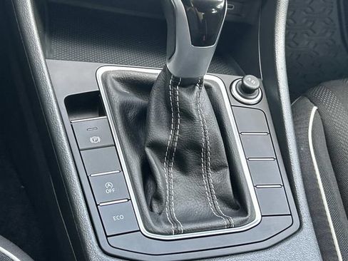 Used 2024 Volkswagen Jetta Sport FWD image 28