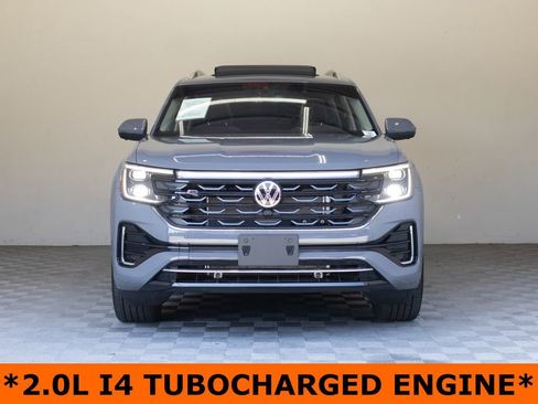 Used 2025 Volkswagen Atlas SEL Premium R-Line AWD/4WD image 4