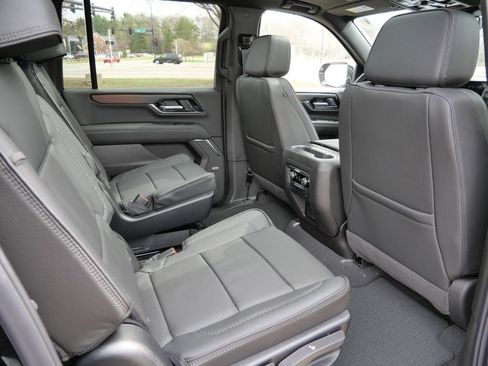 New 2026 GMC Yukon XL Denali w/ Sun & Power Step Package AWD/4WD image 28
