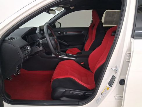 Used 2024 Honda Civic Type R image 5