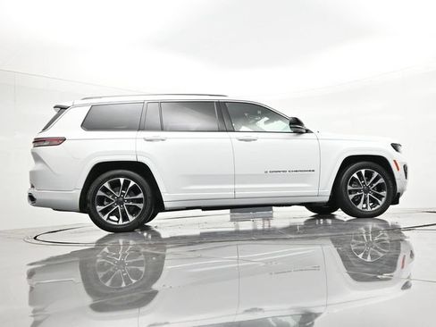 Used 2023 Jeep Grand Cherokee L Overland AWD/4WD image 24