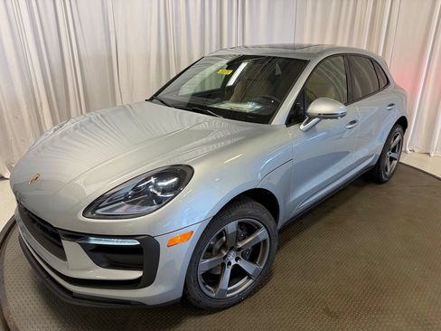 Certified 2026 Porsche Macan AWD/4WD image 1