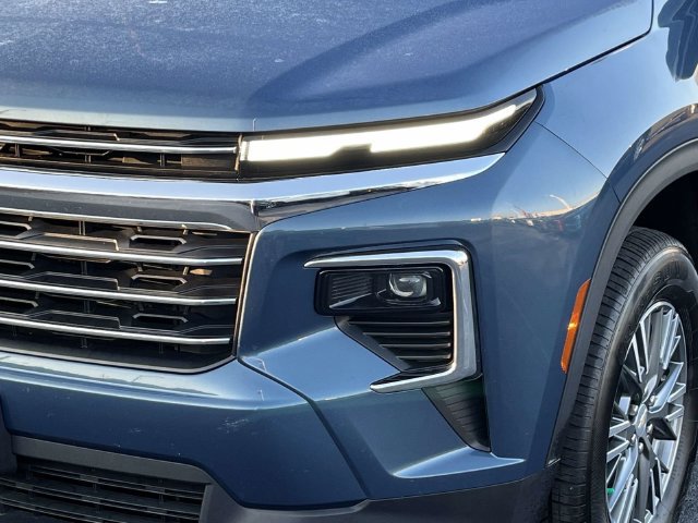Used 2025 Chevrolet Traverse LT AWD/4WD image 10