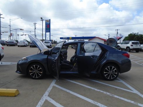Used 2019 Toyota Corolla SE FWD image 25