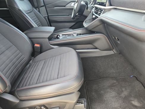 Used 2025 Ford Explorer ST-Line w/ Premium Package RWD image 17
