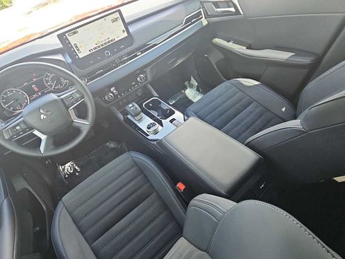 Used 2026 Mitsubishi Outlander SE FWD image 23