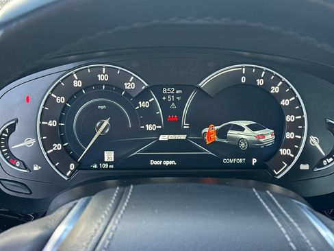 Used 2019 BMW 530e image 28