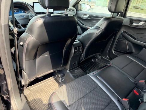 Used 2025 Ford Escape ST-Line Elite AWD/4WD image 23