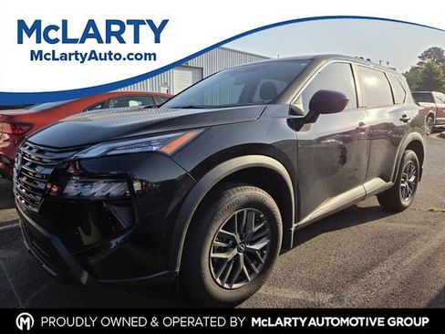 Used 2026 Nissan Rogue S FWD image 1