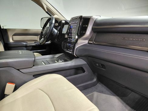 Used 2019 RAM 2500 Limited image 42