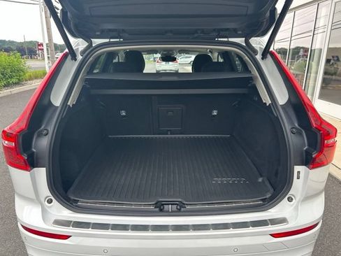Used 2023 Volvo XC60 B5 Core AWD/4WD image 11