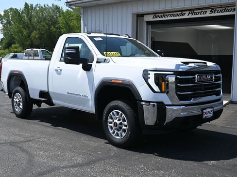 New 2025 GMC Sierra 2500 SLE AWD/4WD image 4