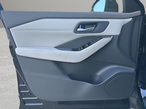 New 2026 Nissan Rogue SV w/ SV Premium Package image 38