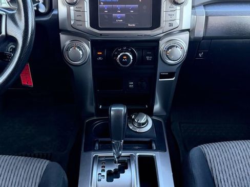 Used 2016 Toyota 4Runner SR5 AWD/4WD image 37