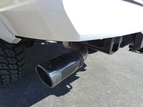 Used 2025 Toyota Tacoma TRD Sport image 25