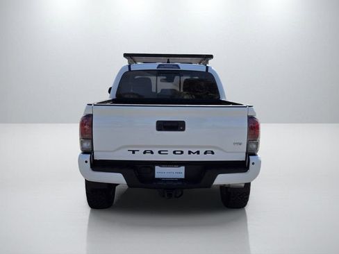 Used 2020 Toyota Tacoma TRD Off-Road w/ Technology Package AWD/4WD image 5