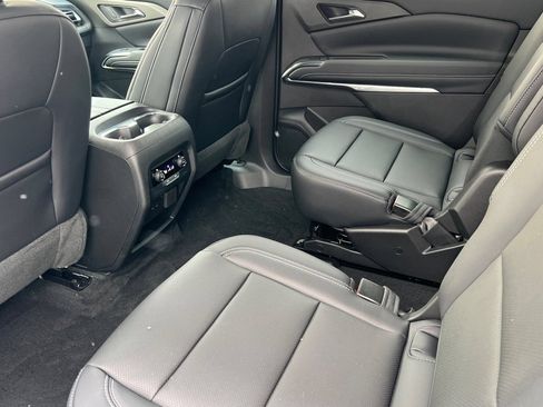 New 2026 Chevrolet Traverse LT w/ Midnight/Sport Edition AWD/4WD image 9
