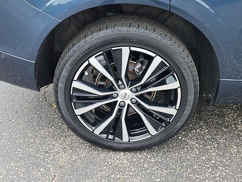 Used 2024 Volvo XC60 B5 Plus w/ Protection Package Premier AWD/4WD image 4