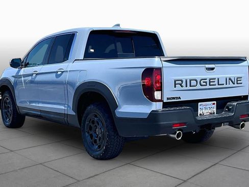 Used 2025 Honda Ridgeline RTL+ image 11