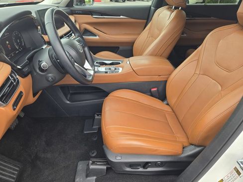 Used 2023 INFINITI QX60 Sensory w/ Cargo Package AWD/4WD image 15