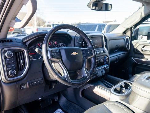 Used 2022 Chevrolet Silverado 2500 LTZ image 19