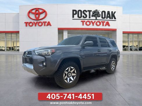 Used 2022 Toyota 4Runner TRD Off-Road AWD/4WD image 1