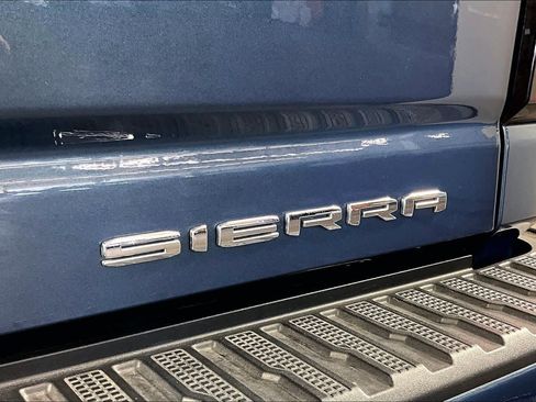 Used 2025 GMC Sierra 2500 Denali Ultimate AWD/4WD image 30