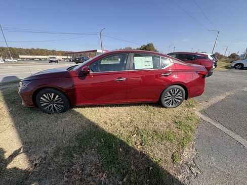 New 2025 Nissan Altima 2.5 SL FWD image 5
