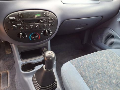 Used 1999 Ford Escort LX image 5