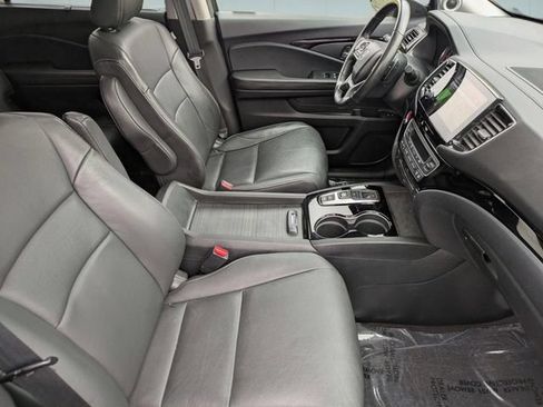 Used 2021 Honda Pilot Touring image 30