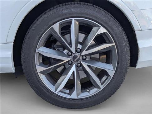 Used 2023 Audi SQ7 Premium Plus w/ Executive Package image 24