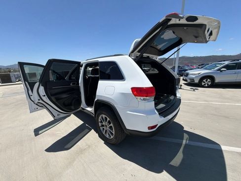 Used 2016 Jeep Grand Cherokee Limited w/ Luxury Group II AWD/4WD image 17