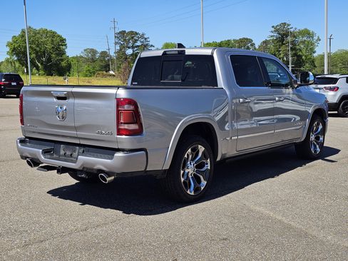 Used 2022 RAM 1500 Limited AWD/4WD image 9