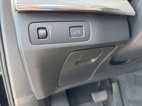 Used 2022 Volvo XC90 T6 Inscription w/ Climate Package image 21