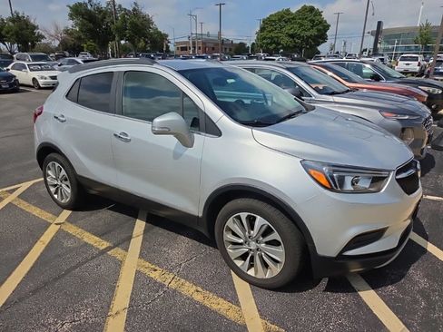 Used 2017 Buick Encore Preferred FWD image 2