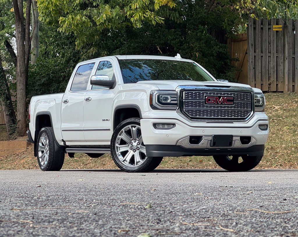 Used 2018 GMC Sierra 1500 Denali w/ Denali Ultimate Package AWD/4WD image 2