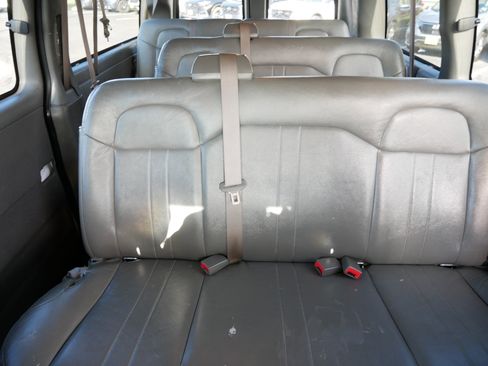 Used 2019 GMC Savana 3500 LS w/ Cold Climate Package image 13