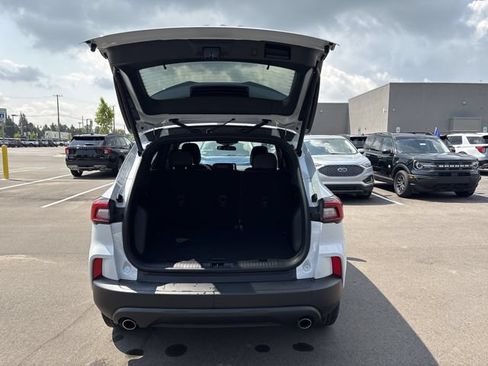 Certified 2025 Ford Escape ST-Line Select AWD/4WD image 18