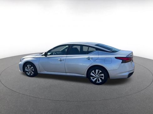 Used 2023 Nissan Altima 2.5 S image 10