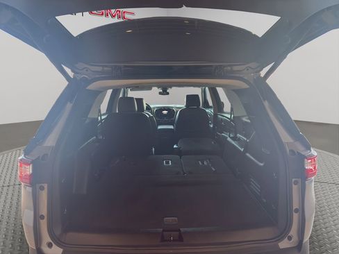 Certified 2021 Chevrolet Traverse LT w/ LT Premium Package image 18