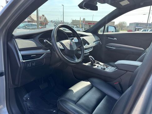 Certified 2023 Cadillac XT4 Premium Luxury AWD/4WD image 24