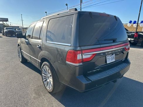 Used 2016 Lincoln Navigator Select AWD/4WD image 11