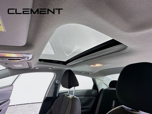 Used 2025 Hyundai Elantra SEL image 26