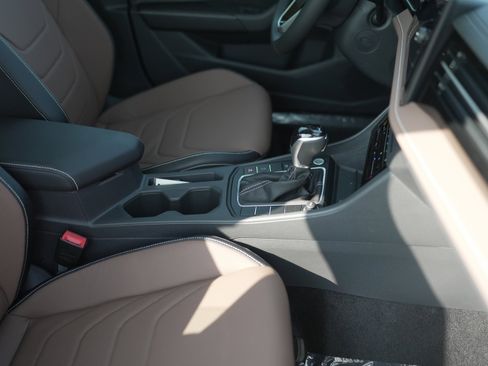 New 2025 Volkswagen Jetta SEL image 18