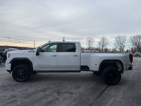 Used 2023 GMC Sierra 3500 Denali w/ Denali Ultimate Package image 4