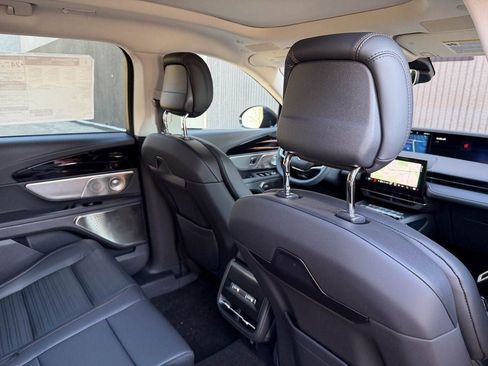 New 2026 Lincoln Nautilus Reserve image 24