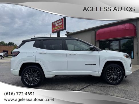 Used 2023 Jeep Compass High Altitude AWD/4WD image 1