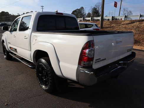 Used 2014 Toyota Tacoma PreRunner w/ SR5 Package image 4