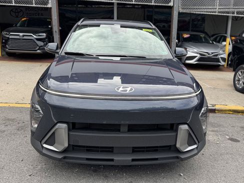 Used 2025 Hyundai Kona SEL FWD image 2